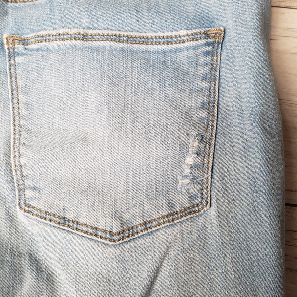 Universal Thread Raw Hem Skinny Jeans 12 Light Wash Distressed 31 Mid Rise - Picture 9 of 10